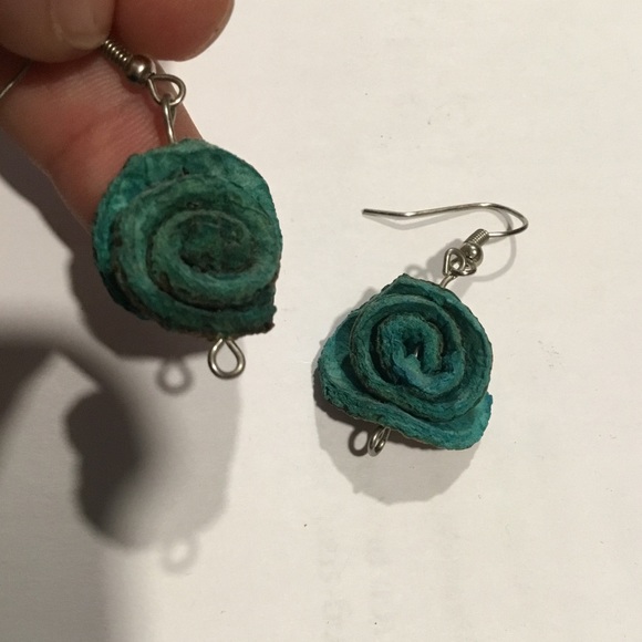 Blue Dangling Earrings made from orange peels - Picture 2 of 3